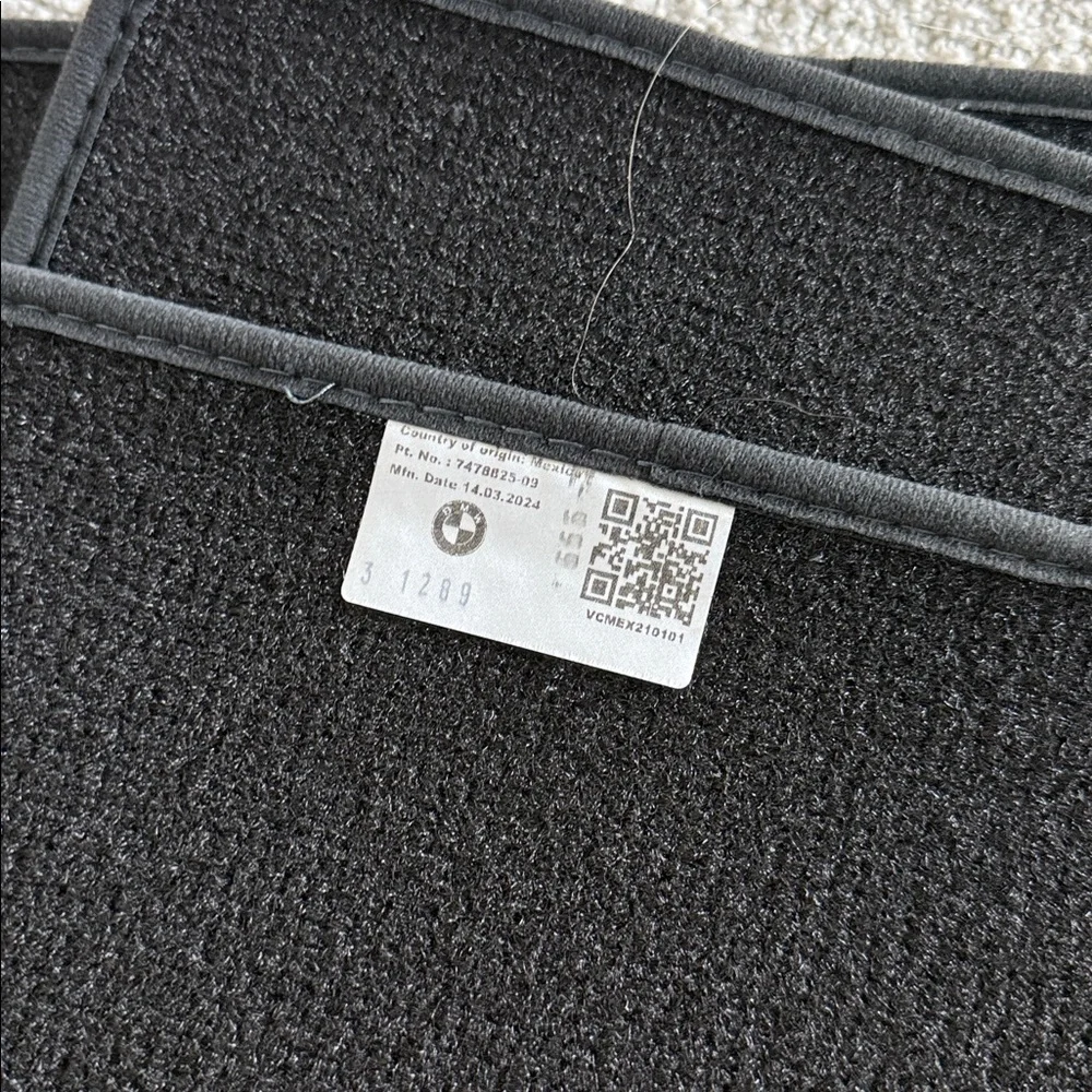 2025 BMW X5 Floor Mats Set - Picture 4 of 5